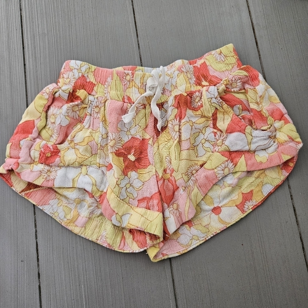 Billabong Little Girls XS Floral Shorts Pink White Yellow Red Hawaiian Flower